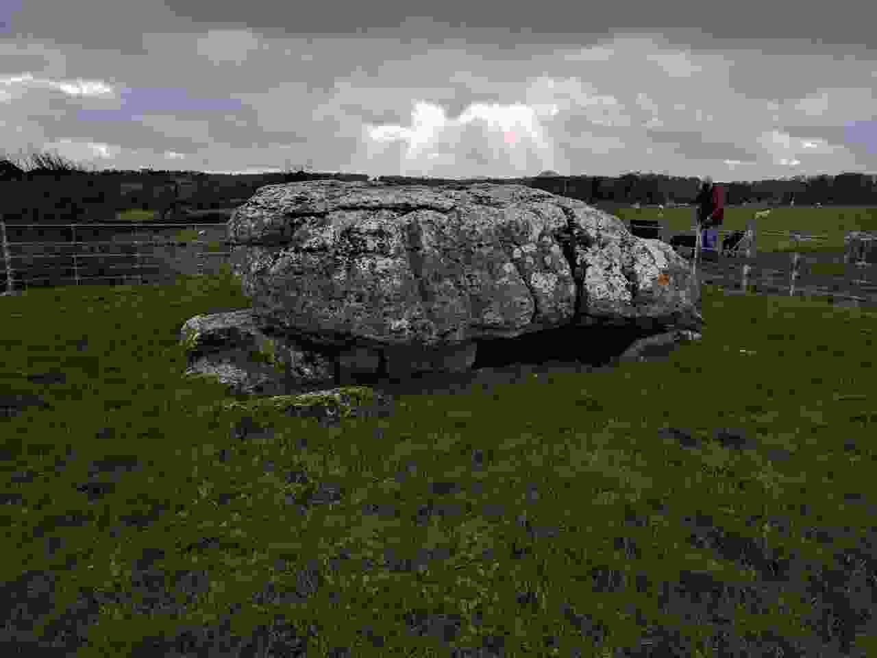 lligwy_cromlech_2