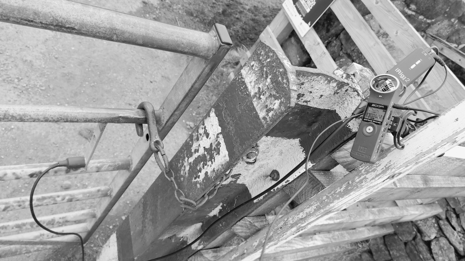 20240307_sourhall_metal_gate_orllewin_geophone2