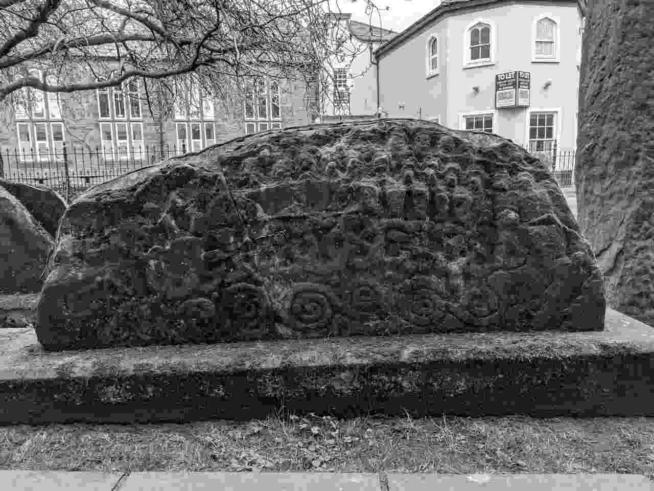 giants_grave_1