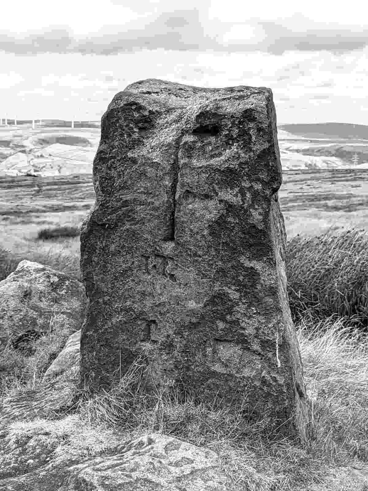aiggin_stone_001.jpeg