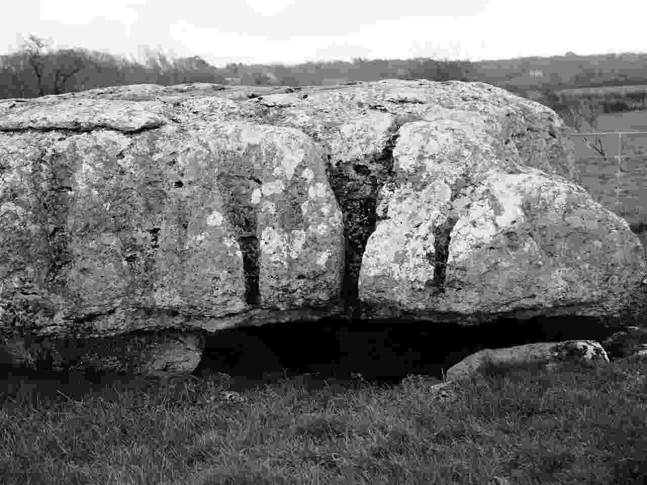 lligwy_cromlech_1