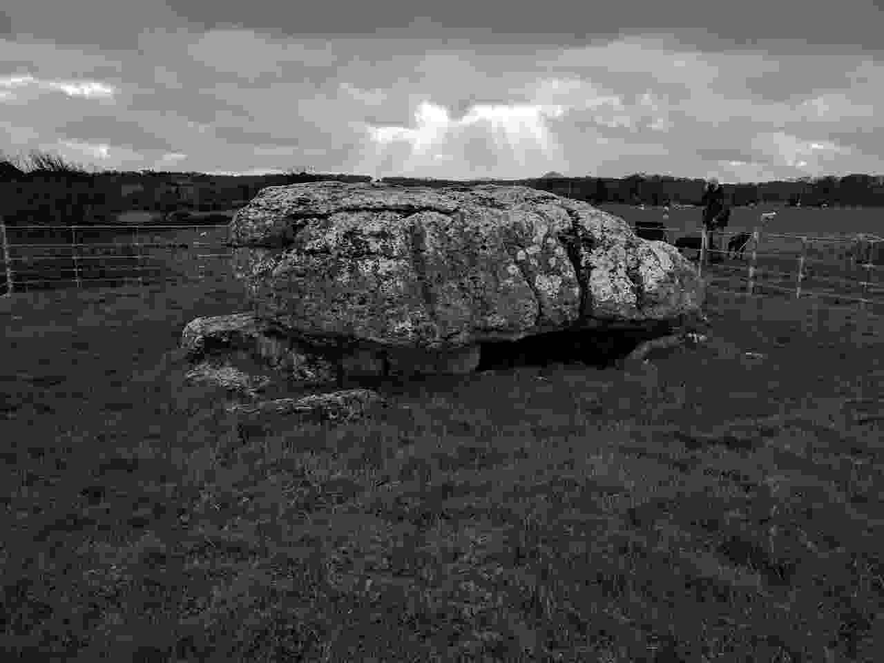 lligwy_cromlech_2