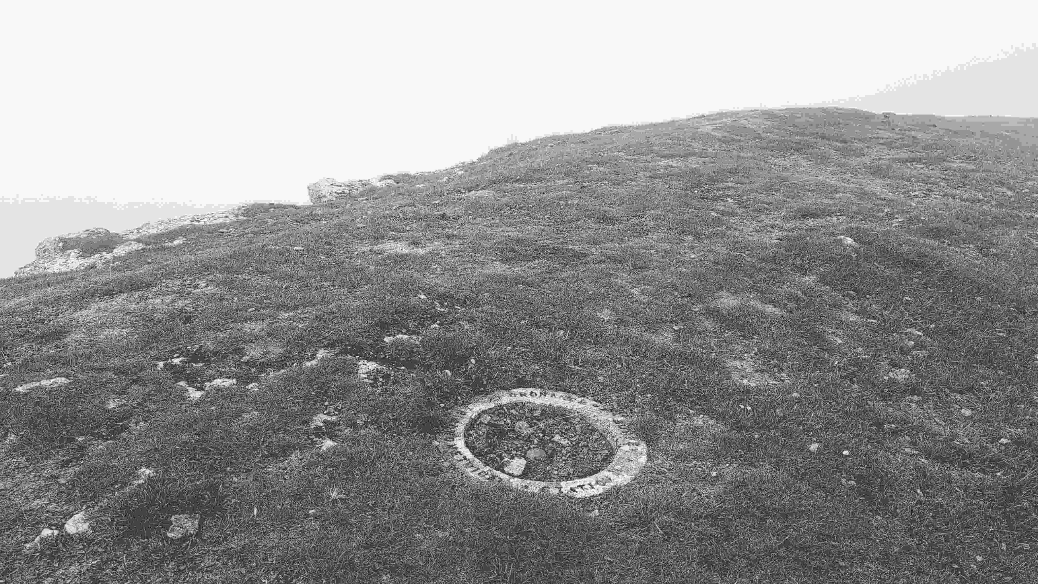 Extremely limited view in thick fog